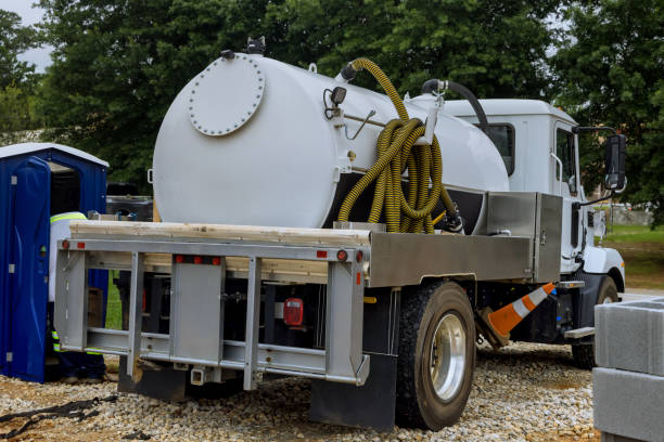 Portable Toilet Options We Offer in Lake Darby, OH